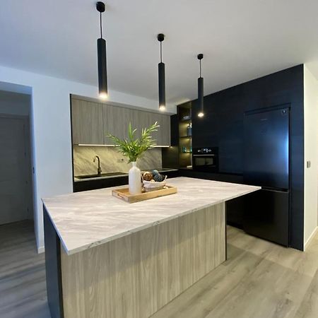 Precioso Apartamento A Estrenar En Centro De Nerja Luaran gambar