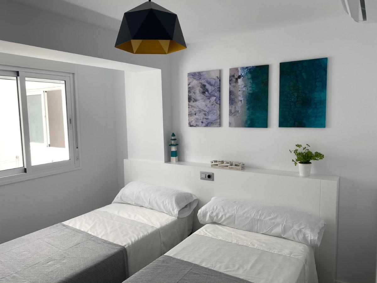 Precioso Apartamento A Estrenar En Centro De Nerja Luaran gambar