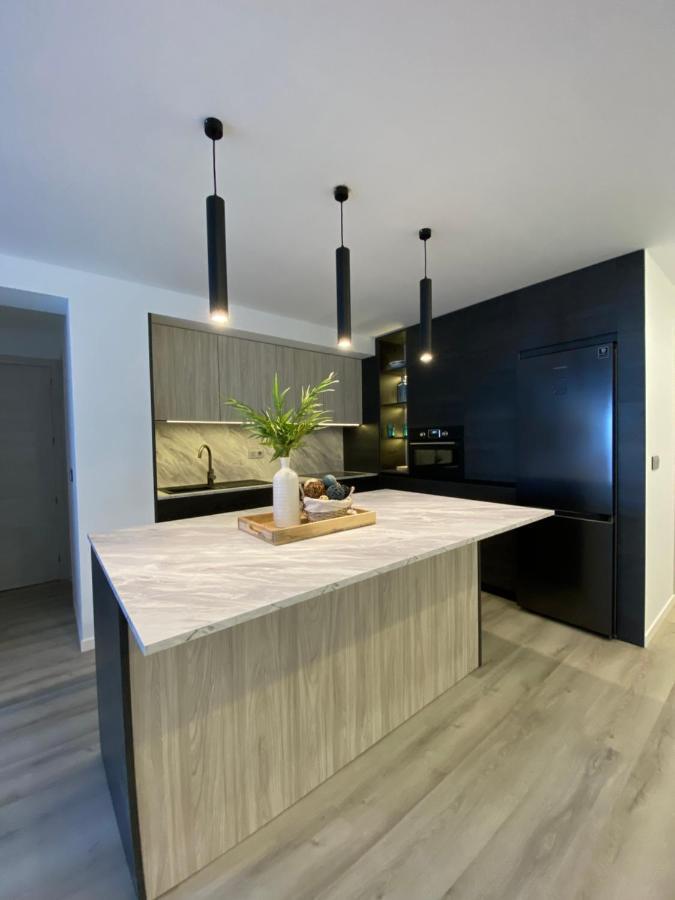 Precioso Apartamento A Estrenar En Centro De Nerja Luaran gambar